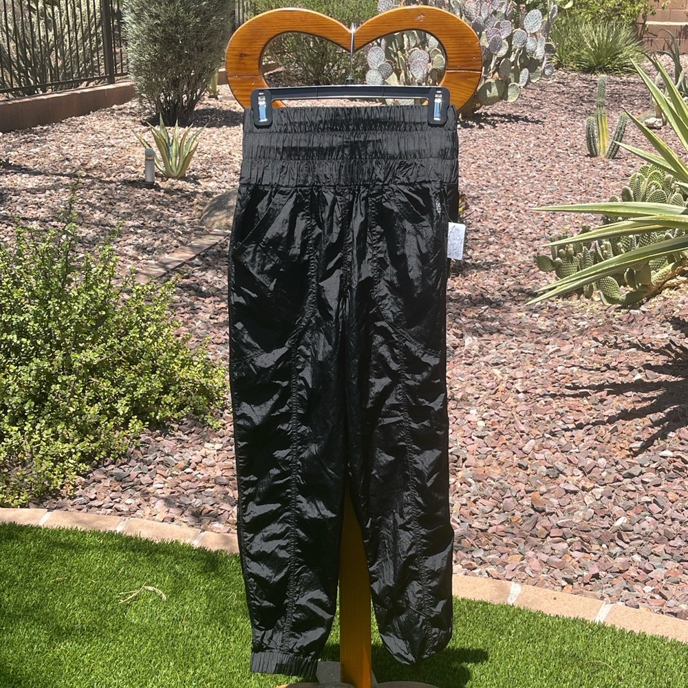 NWT - FREE PEOPLE MOVEMENT  - Black Jogger Pants